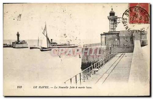 Cartes postales Phare Le Havre La nouvelle jetee a maree basse Bateaux