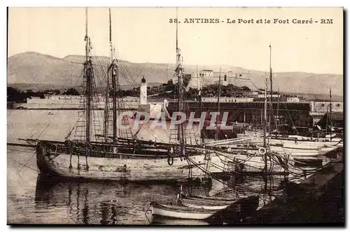 Ansichtskarte AK Antibes Le Port et le Fort Carre Phare