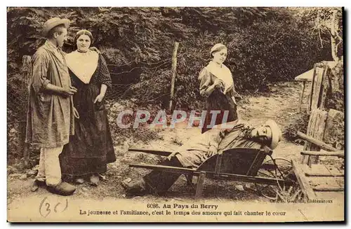 Cartes postales Folklore Au pays du Berry La jeunesse et l&#39amitiance c&#39est le temps des amours