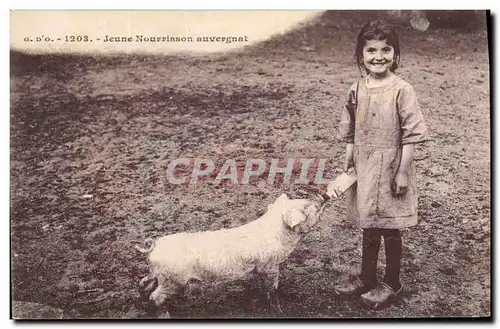 Cartes postales Folklore Jeune Nourrisson Auvergnat Enfant Cochon Porc