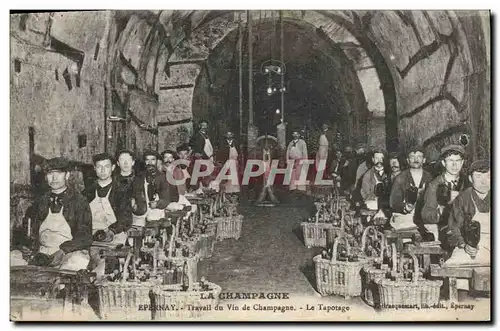 Cartes postales Folklore Vin Vendange Champagne Epernay Travail du vin Le tapoitage