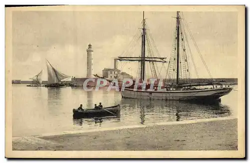 Ansichtskarte AK Phare Sete Entree du port et phare Saint Louis Bateau