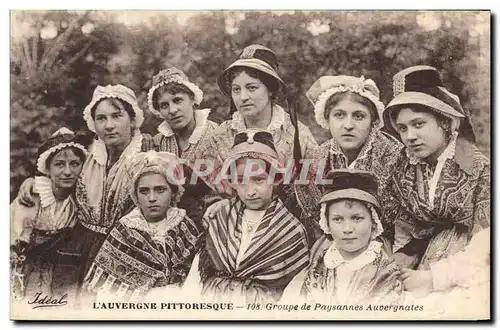 Ansichtskarte AK Folklore Auvergne Groupe de paysannes Auvergnates