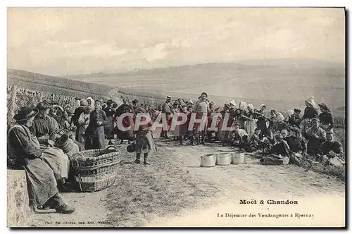 Cartes postales Folklore Vin Vignoble Vendanges Champagne Le dejeuner des vendangeurs a Epernay