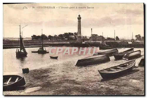 Ansichtskarte AK Phare Ouistreham L&#39avant port a maree basse Bateaux