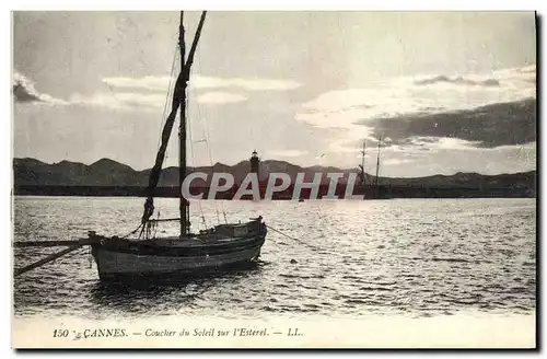 Cartes postales Phare Cannes Coucher de soleil sur l&#39Esterel Bateaux