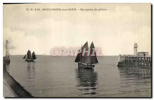 Ansichtskarte AK Phare Boulogne sur Mer Barques de peche Bateaux