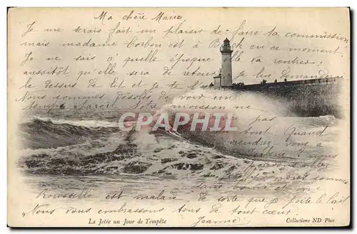 Cartes postales Phare La jetee un jour de tempete