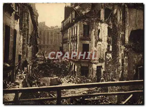 Cartes postales moderne Militaria Nantes apres les bombardements La rue de l&#39Arche Seche vers la Place Royale