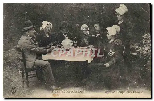 Ansichtskarte AK Folklore Cantal La soupe aux choux