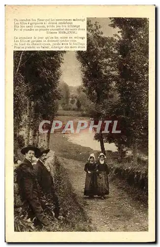 Cartes postales Folklore Auvergne Dans le chemin creux L&#39attente