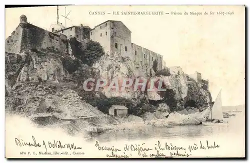 Cartes postales Phare Cannes Ile Sainte Marguerite Prison de masque de fer Bateau