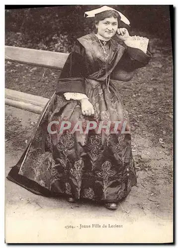 Cartes postales Folklore Jeune fille de Lorient