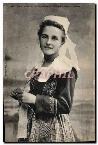 Ansichtskarte AK Folklore Concarneau Sardiniere attendant l&#39arrivee des bateaux