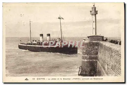 Ansichtskarte AK Phare Dieppe La jetee et le steamer Paris arrivant de Newhaven