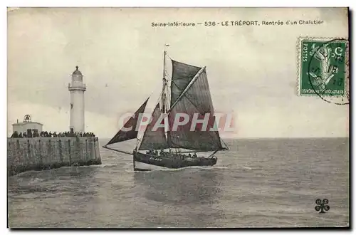 Ansichtskarte AK Phare Le Treport Rentree d&#39un chalutier Bateau de peche