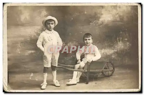 CARTE PHOTO Brouette Enfants