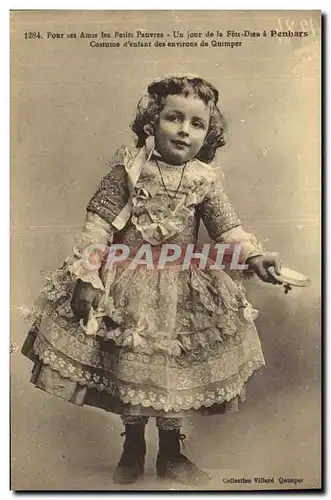 Cartes postales Folklore Enfant Bretagne Un jour de la Fete Dieu a Penhars Costume d&#39enfant des environs de Q