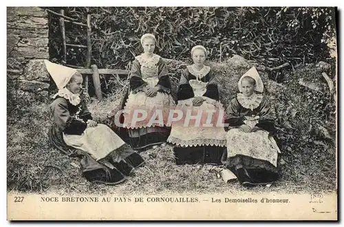 Cartes postales Folklore Noce bretonne au Pays de Cornouailles Les demoiselles d&#39honneur Enfants