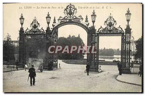 Cartes postales Lyon La porte du Parc de la Tete d&#39Or et le lac