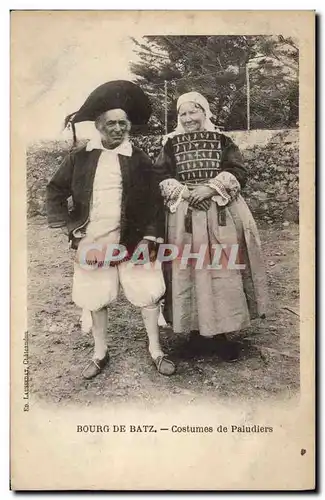 Ansichtskarte AK Folklore Bourg de Batz Costumes de paludiers