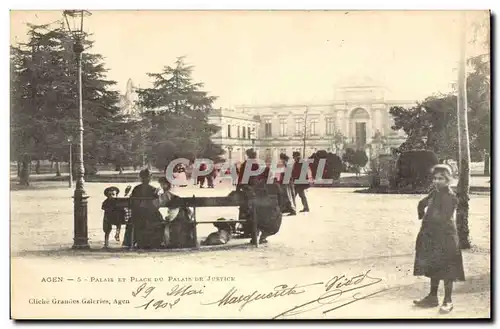 Cartes postales Agen Palais et Place du Palais de justice Enfant