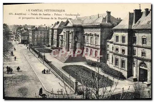 Ansichtskarte AK Palais de justice Aurillac Prison Gendarmerie et perspective de l&#39Avenue de la Republique
