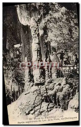 Cartes postales Grotte Grottes Puits de Padirac Partie superieure du Lac de la Pluie Les Obelisques