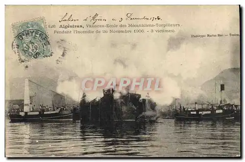 Ansichtskarte AK Bateau de Guerre Algesiras Vaisseau Ecole des mecaniciens Torpilleurs Pendant l&#39incendie 26 n