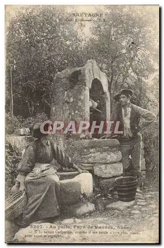 Cartes postales Folklore Au puits pays de Vannes Auray