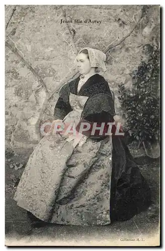 Cartes postales Folklore Jeune fille d&#39Auray