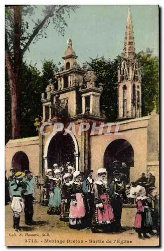 Ansichtskarte AK Folklore Mariage breton Sortie de l&#39eglise Mariage