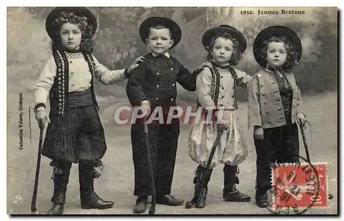 Cartes postales Folklore Jeunes Bretons Bretagne