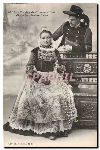 Cartes postales Folklore Maries de Cornouailles Robe broderie d&#39or Mariage