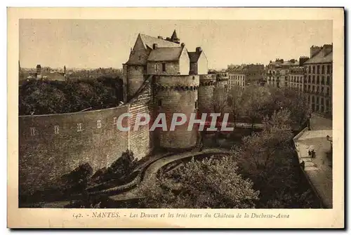 Ansichtskarte AK Chateau Nantes Les douves et les trois tours du chateau de la Duchesse Anne