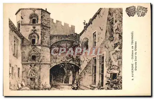 Cartes postales Chateau de Tournoels Grande cour du chateau