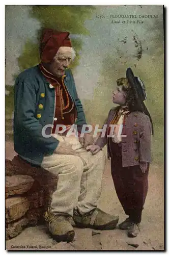 Cartes postales Folklore Plougastel Daoulas Aieul et petit fils