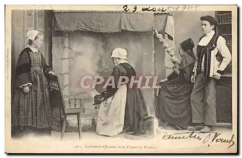 Ansichtskarte AK Folklore Costumes d&#39homme et de femme de Pontivy