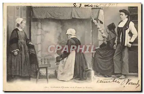 Cartes postales Folklore Costumes d&#39homme et de femme de Pontivy