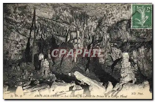 Cartes postales Grottes Arcy sur Cure Les grottes Le cabinet du prince et le cierge Pascal