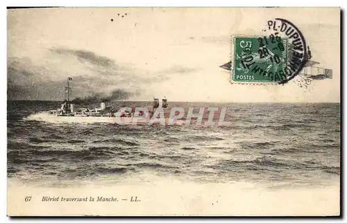 Cartes postales Bateau de Guerre Bleriot traversant la Manche Avion Aviation