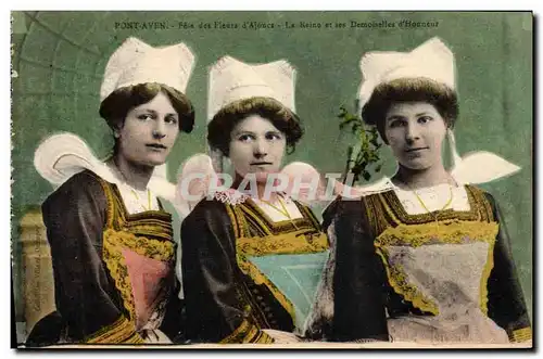 Cartes postales Folklore Pont Aven Fete des fleurs d'ajoncs La reine et ses demoiselles d'honneur