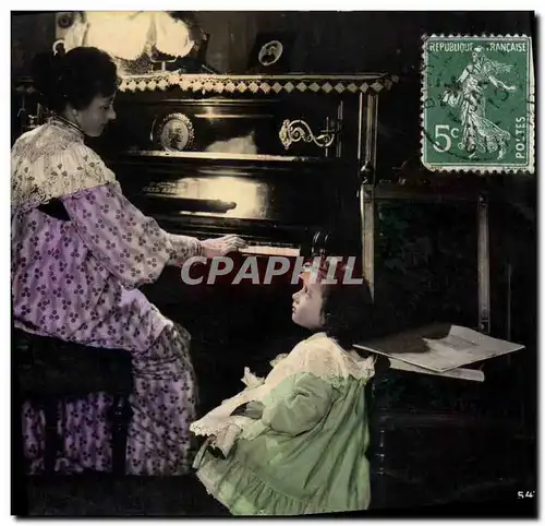 Cartes postales Fantaisie Enfant Poupee Femme Piano