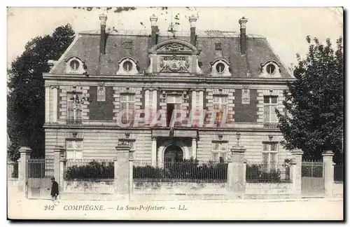 Ansichtskarte AK Compiegne La Sous Prefecture