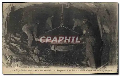 Cartes postales Exploitation souterraine d'une ardoisiere Chargement d'un bloc a la sortie d'une chambre d'explo