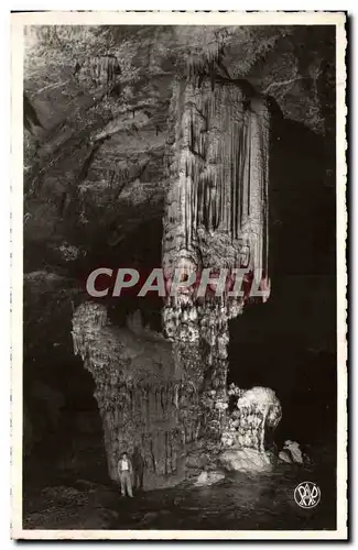 Cartes postales Grotte Grottes Aven d'Orgnac Le grand pilier rouge et blanc de la premiere Salle Rouge