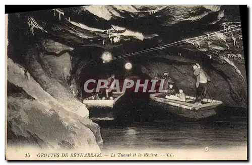 Cartes postales Grotte Grottes de Betharram Le tunnel et la riviere Barque