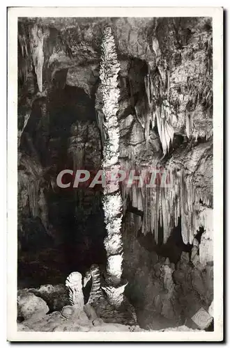 Cartes postales Grotte Grottes Aven d'Orgnac Une grande stalagmite