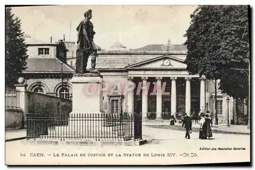 Cartes postales Palais de Justice et la statue de Louis XIV Caen