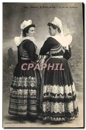 Cartes postales Folklore Costumes de Pont Aven Etude des broderies